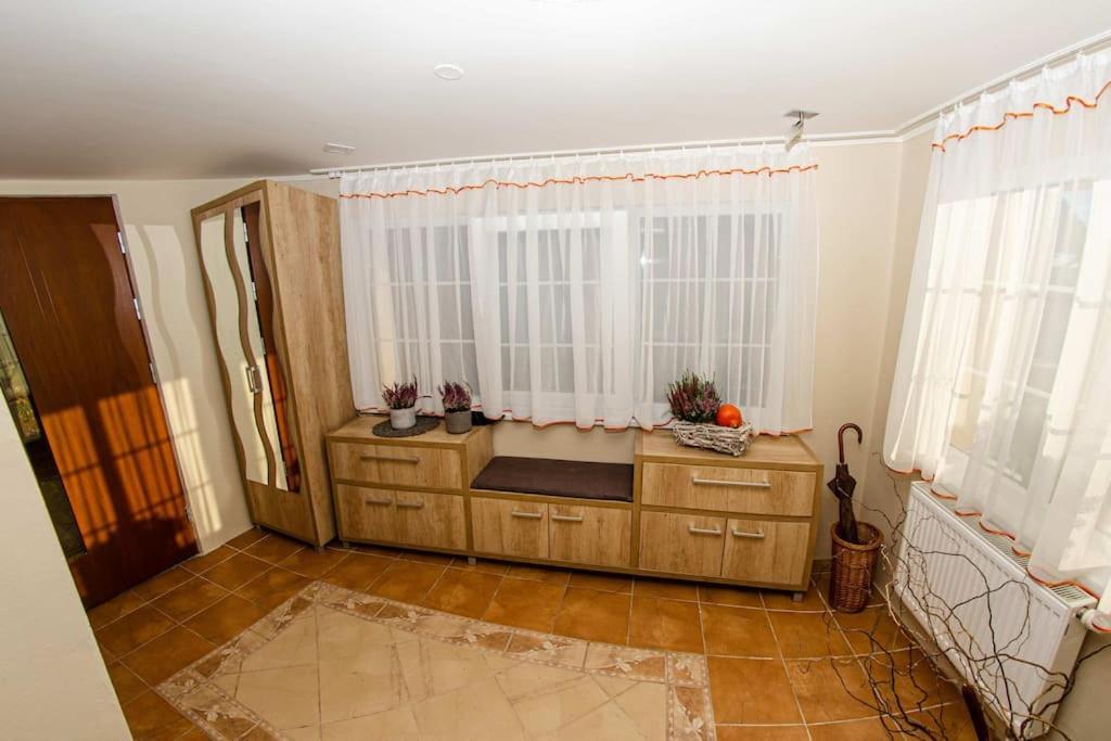 Zlty Domcek - Apartman Svabovce エクステリア 写真